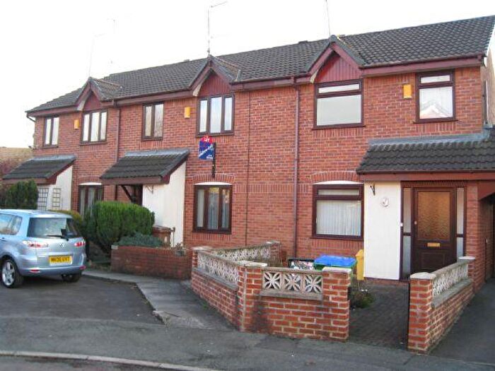 3 Bedroom Town House To Rent In Cotaline Close Marland., OL11