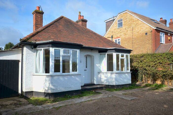 2 Bedroom Detached Bungalow To Rent In Amersham Road, Beaconsfield, HP9
