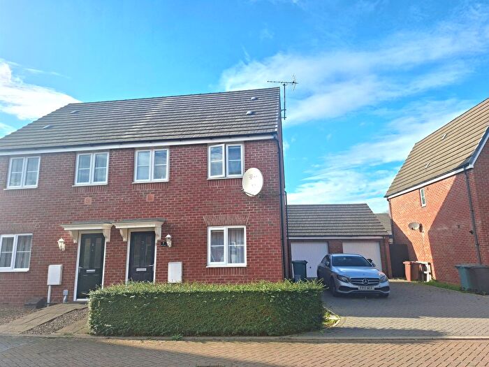 3 Bedroom Semi Detached House For Sale In Lander Crescent, Peterborough, PE7