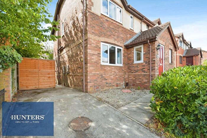 3 Bedroom Semi-Detached House For Sale In Fernwood Close, Hasland, Chesterfield, S41