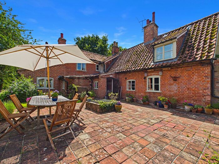 3 Bedroom Detached House For Sale In Hall Farm Lane, Henstead, Beccles, NR34
