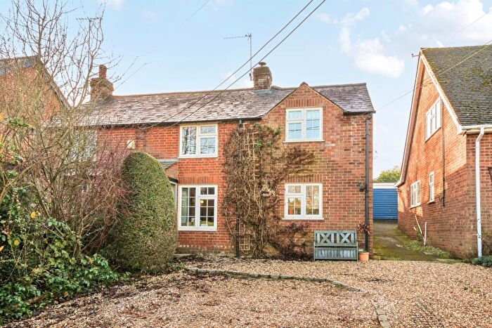 3 Bedroom Cottage To Rent In Fairview Cottages Swan Bottom, HP16