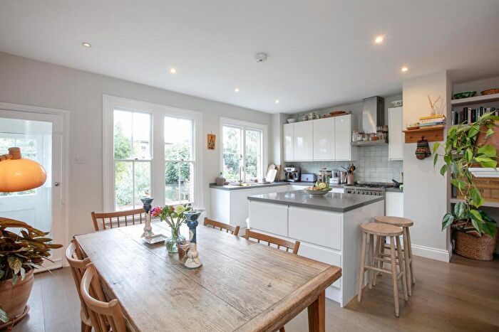 3 Bedroom Flat For Sale In Denman Road, Peckham, SE15