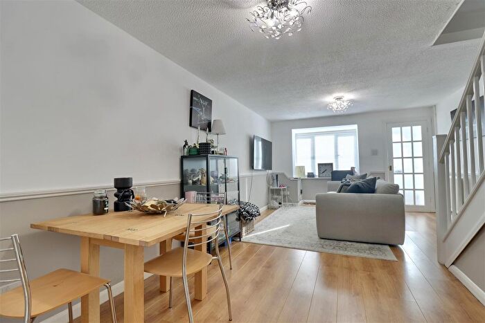 2 Bedroom End Terrace House For Sale In Somers Road, Southsea, PO5