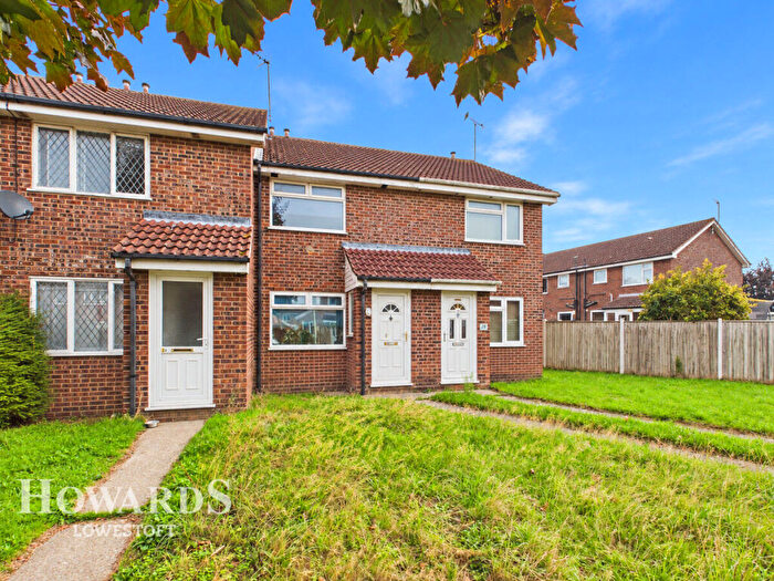2 Bedroom Terraced House For Sale In Crowhurst Close, Carlton Colville, NR33