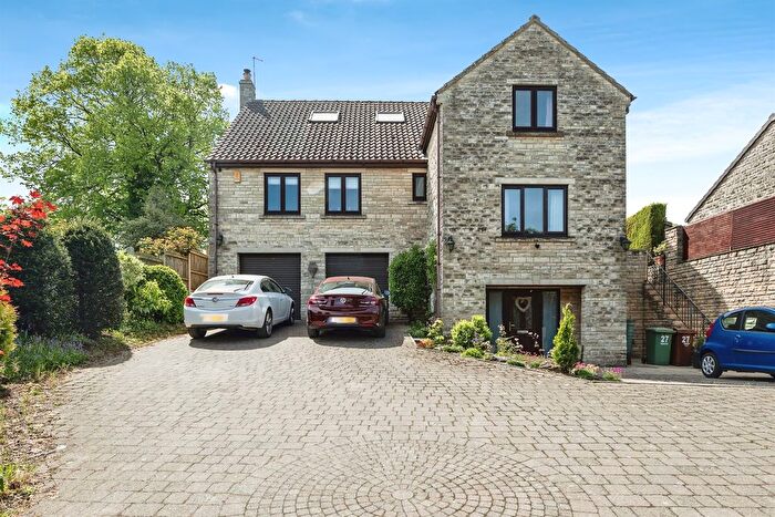 6 Bedroom Detached House For Sale In Estcourt Drive, Darrington, Pontefract, WF8