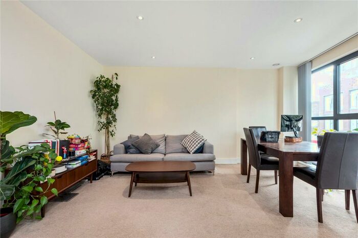 2 Bedroom Property To Rent In Vyner Street, London, E2