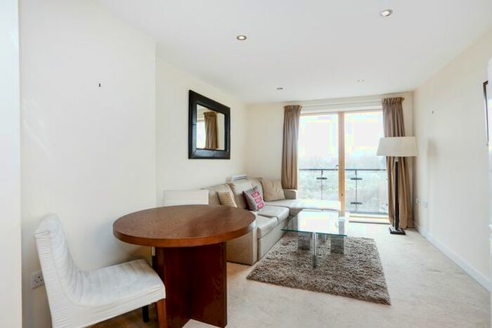 1 Bedroom Flat To Rent In Durnsford Road, London, SW19