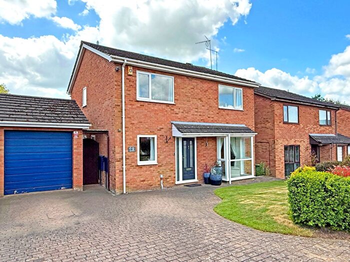 4 Bedroom Detached House For Sale In Ash Grove, Bugbrooke, Northampton, Northamptonshire, NN7