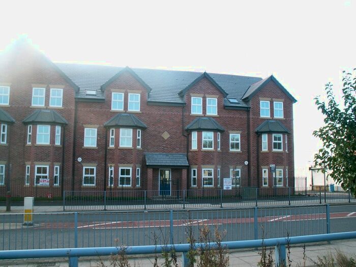 2 Bedroom Flat For Sale In Manchester Road, Little Hulton, M38