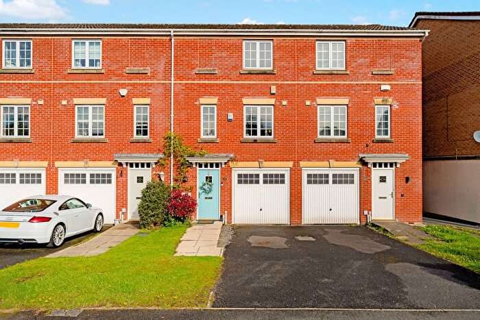 3 Bedroom Town House For Sale In Wateredge Close, Leigh, WN7