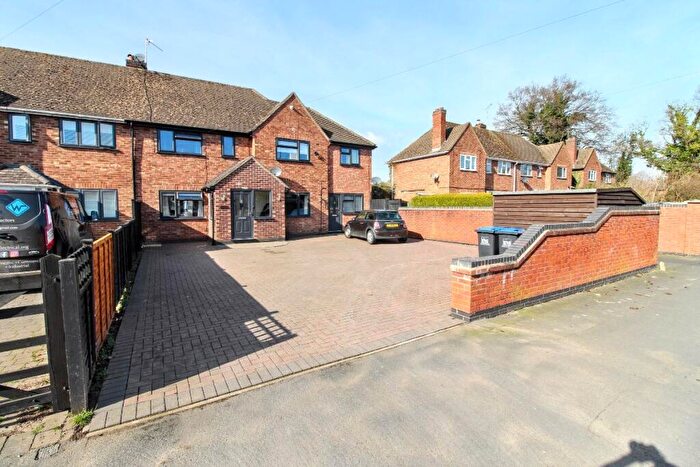 5 Bedroom Property To Rent In Stratford Road, Warwick, CV34