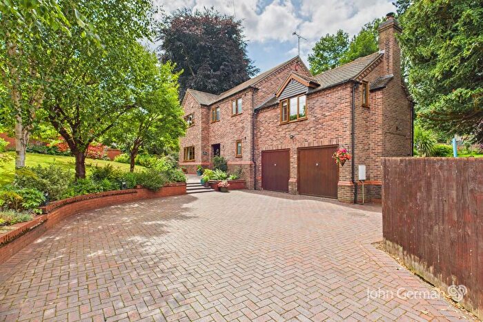 4 Bedroom Detached House For Sale In Newton Road, Burton-on-Trent, DE15