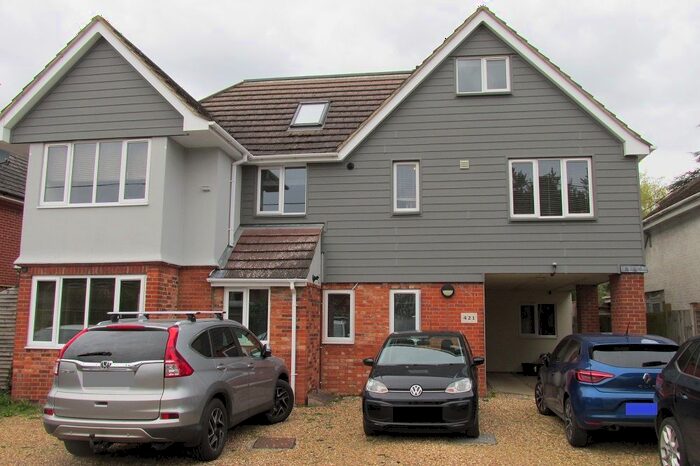2 Bedroom Flat To Rent In Reading Road, Winnersh, Wokingham, RG41