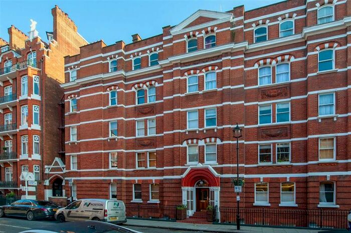 2 Bedroom Flat To Rent In Chiltern Street, London, W1U