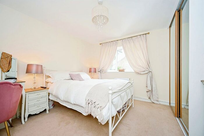 3 Bedroom Detached House For Sale In Hunters Ride, Stafford, ST17