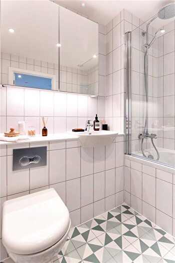 Studio To Rent In Uncle Leeds, Whitehall, LS12