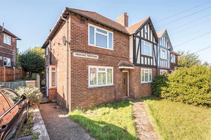 2 Bedroom Flat To Rent In Gregory Crescent, Eltham, SE9