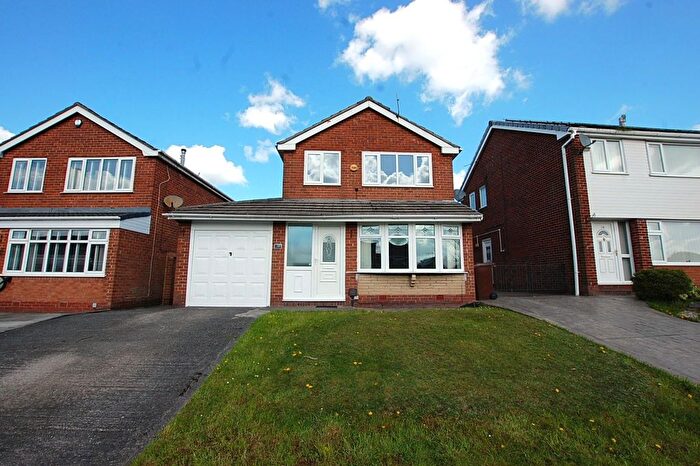 3 Bedroom Detached House To Rent In Bristol Avenue, Ashton-Under-Lyne, Greater Manchester, OL6
