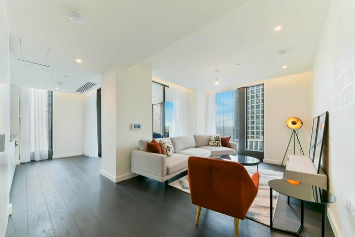 2 Bedroom Flat To Rent In Damac Tower, Vauxhall, London, SW8