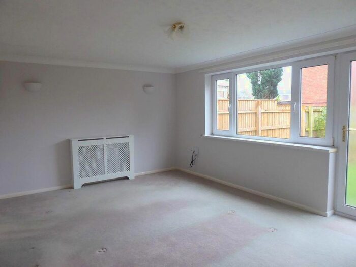 3 Bedroom Terraced House To Rent In Hawerby Road, Laceby, Grimsby, DN37