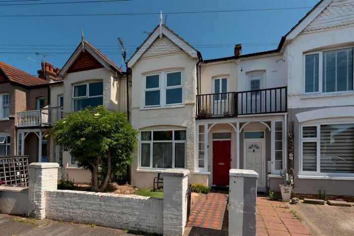 2 Bedroom Flat To Rent In Douglas Road, Herne Bay, CT6