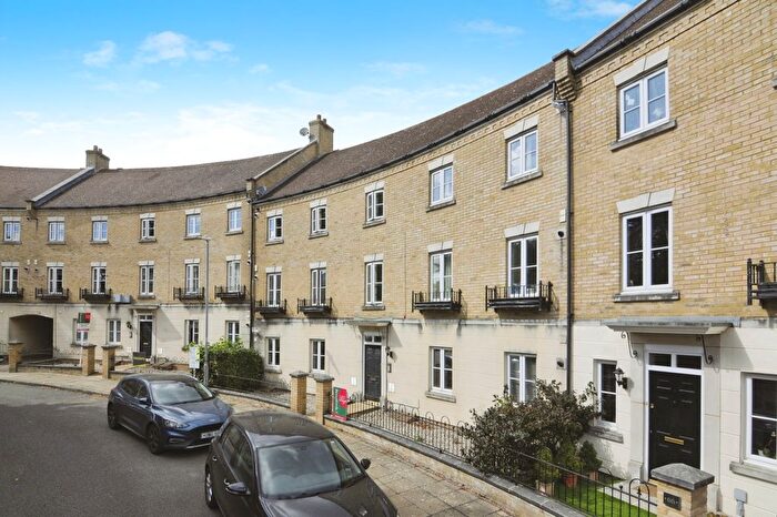 2 Bedroom Flat For Sale In Mary Ruck Way, Black Notley, Braintree, Essex, CM77
