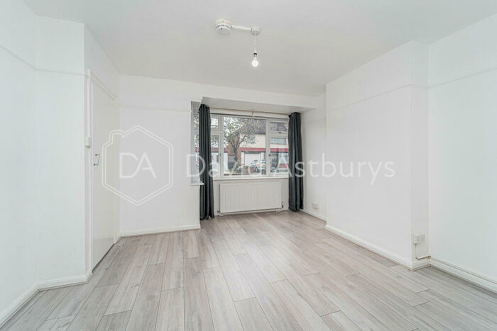 3 Bedroom Terraced House To Rent In Middleham Road, Tottenham, London, N18