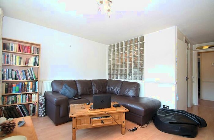 1 Bedroom Detached House To Rent In Maysoule Road, Battersea, SW11