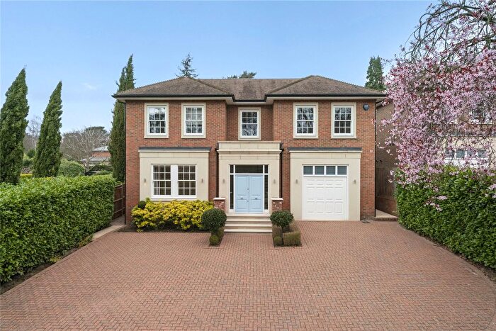 5 Bedroom Detached House For Sale In Sandy Lane, Cobham, Surrey, KT11