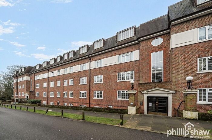 2 Bedroom Flat For Sale In Sudbury Hill, Harrow, HA1
