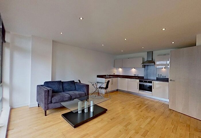 1 Bedroom Flat To Rent In Gotts Road, Leeds, LS12