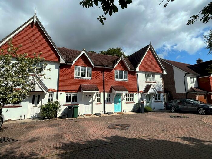 2 Bedroom House To Rent In Horley, RH6
