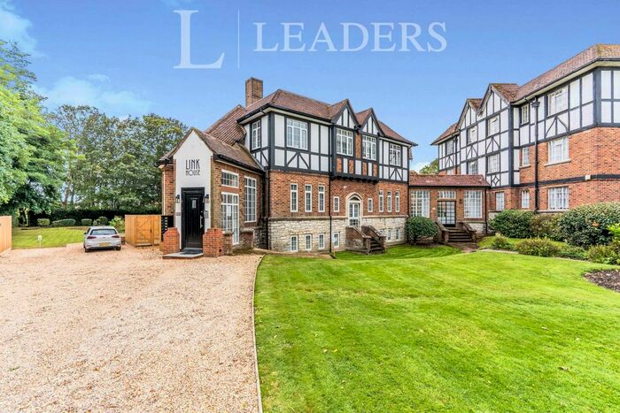 1 Bedroom Flat To Rent In Millbrook Road East, Southampton, SO15