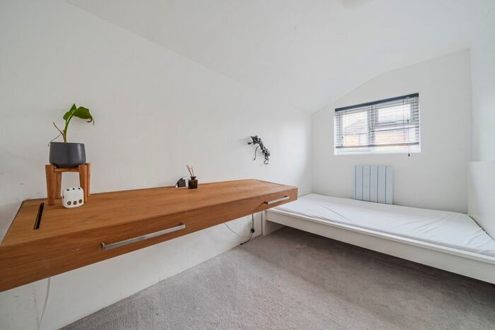 2 Bedroom Flat To Rent In Malton Street, London, SE18