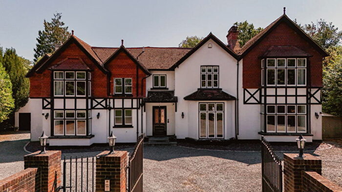 6 Bedroom Detached House For Sale In Copthorne Bank, Copthorne, Crawley, RH10