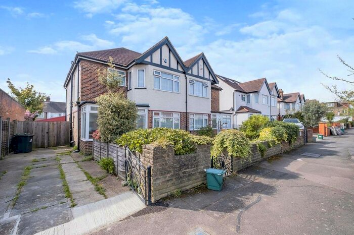3 Bedroom Semi-Detached House To Rent In Allan Way, London, W3