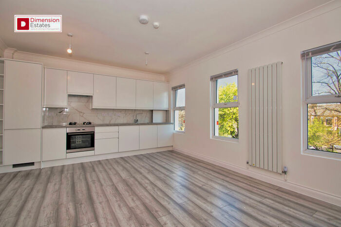 2 Bedroom Flat To Rent In Chalgrove Road, London, N17