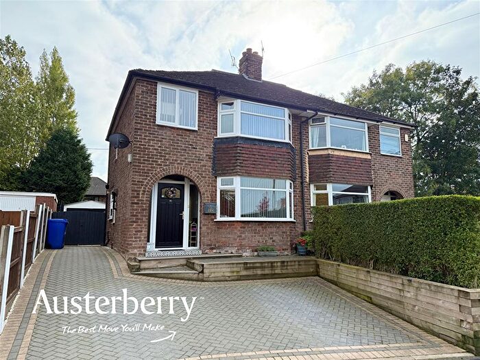 3 Bedroom Semi-Detached House For Sale In Poplar Drive, Blurton, Stoke-On-Trent, ST3