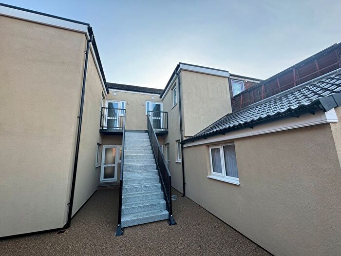 2 Bedroom Flat To Rent In Mary Street, Scunthorpe, DN15