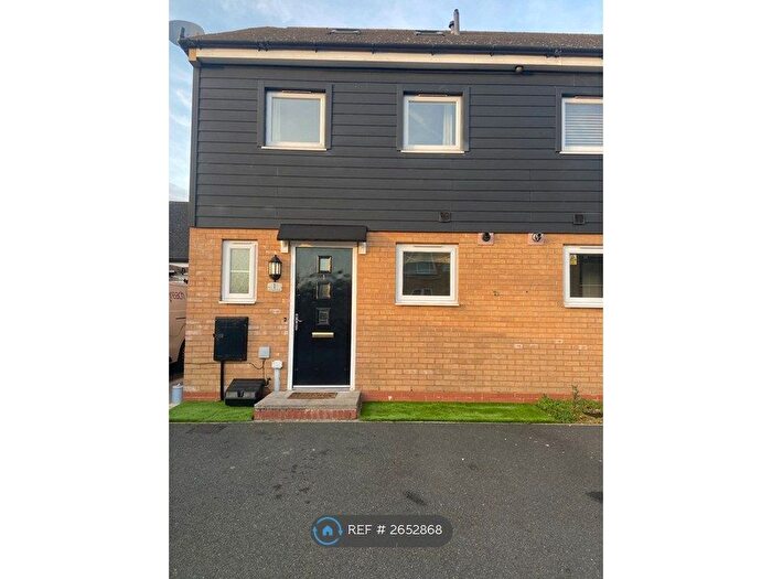 3 Bedroom Semi-Detached House To Rent In Somerset Walk, Broughton, Milton Keynes, MK10