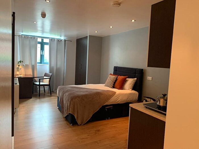 Studio To Rent In The Quarters Kilburn, - Kilburn High Road, London, NW6