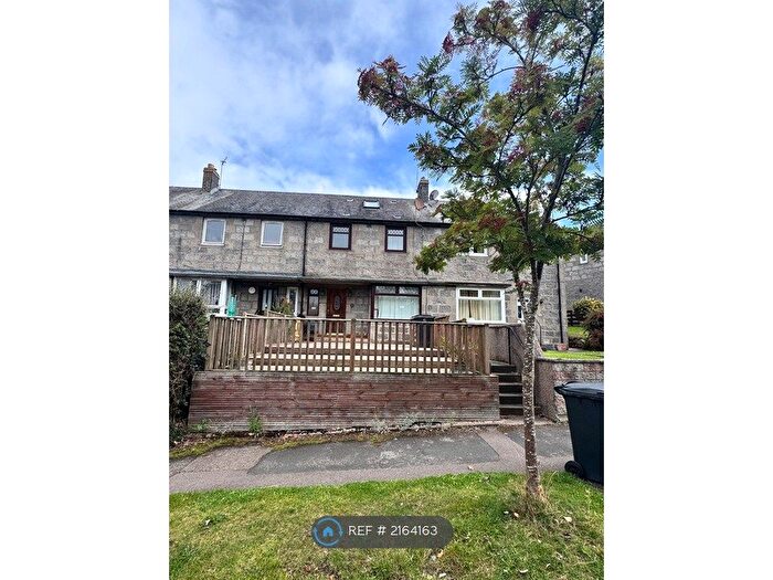 2 Bedroom Terraced House To Rent In Deevale Road, Aberdeen, AB12