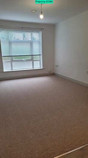 1 Bedroom Flat To Rent In Caldercliffe Road, Huddersfield, HD4