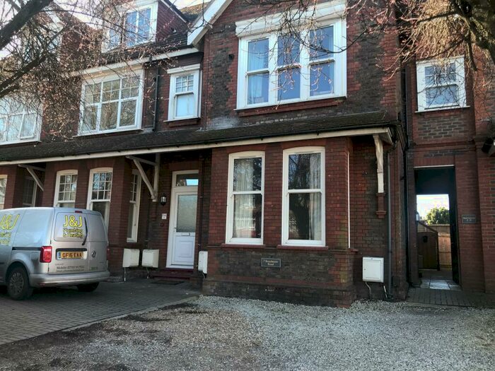 1 Bedroom Apartment To Rent In Broadwater Road, Worthing, BN14