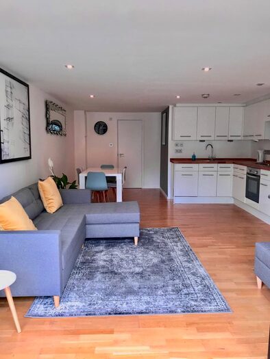 2 Bedroom Flat To Rent In Squirries Street, London, E2