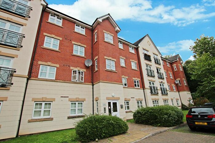 2 Bedroom Apartment To Rent In Astley Brook Close, Bolton, BL1
