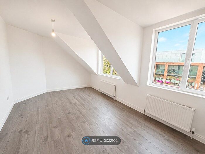 4 Bedroom Flat To Rent In Ealing Road, Wembley, HA0