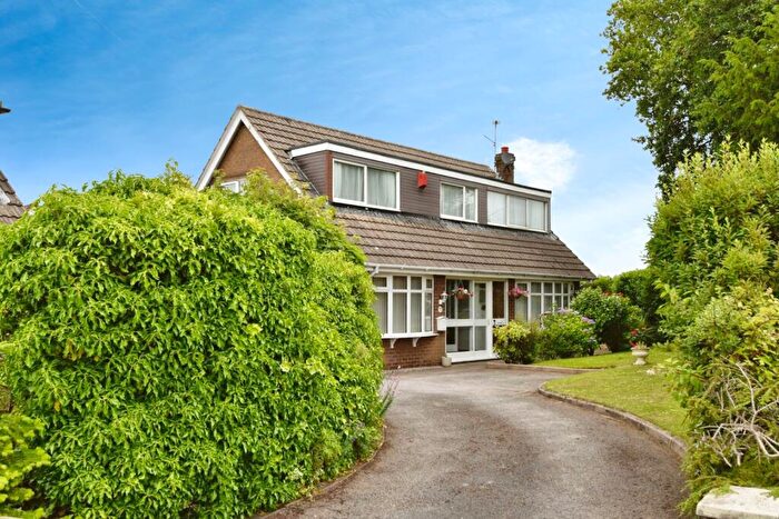 3 Bedroom Detached House For Sale In Grays Close, Stoke-On-Trent, Staffordshire, ST7