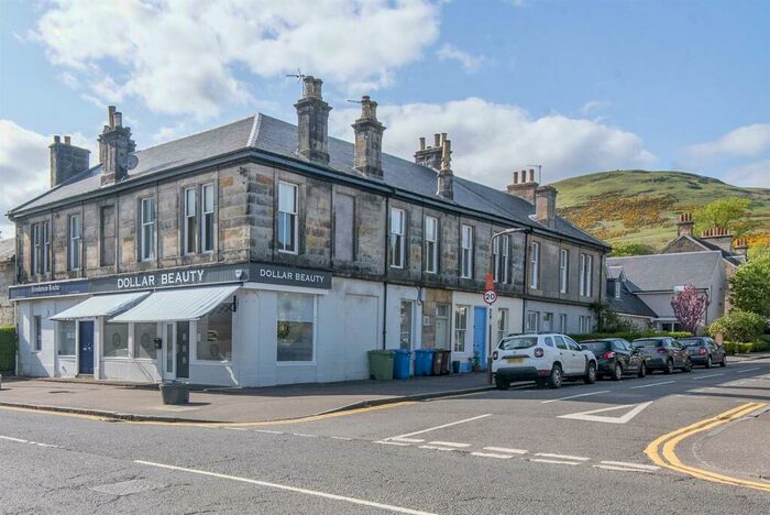 3 Bedroom Apartment To Rent In McNabb Street, Dollar, FK14